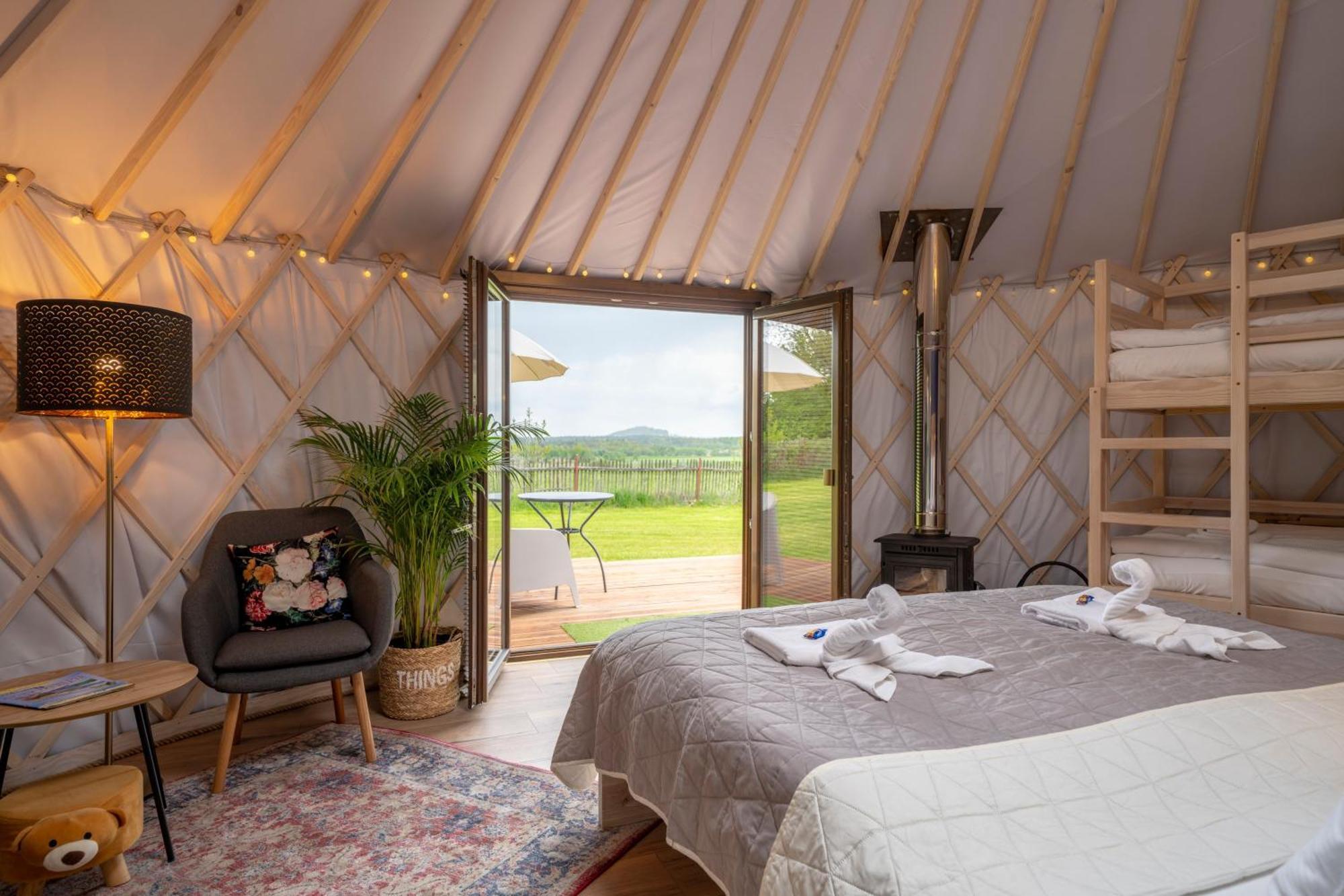 Dom W Domu - Izera Glamping Bed and Breakfast Gajowka  Værelse billede