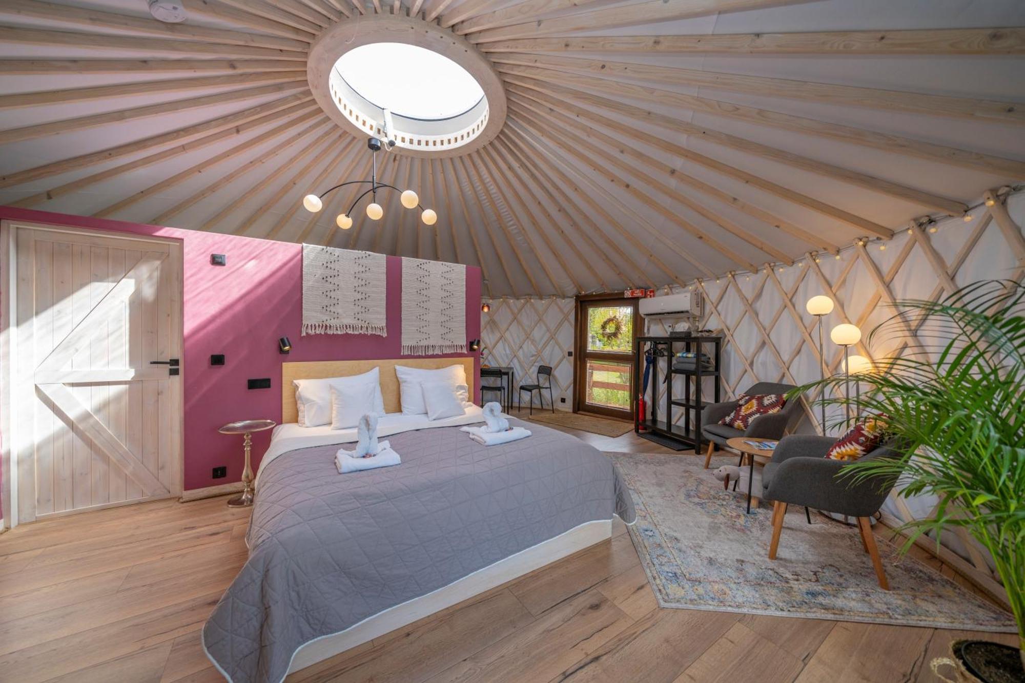Dom W Domu - Izera Glamping Bed and Breakfast Gajowka  Værelse billede